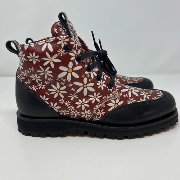 Shindig Shoes - NWT Shindigs Women's Red Combat Boots Sz. 10 B Chunky Vibram Sole Lug Tread